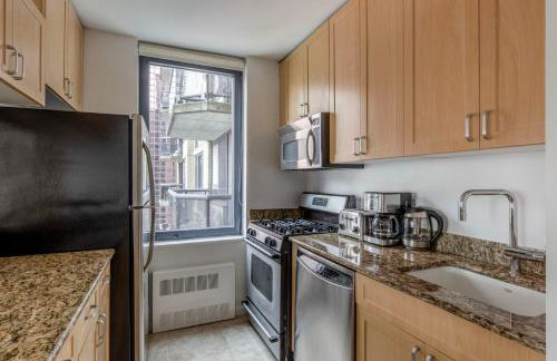 Midtown 1br w elevator gym nr Times Square NYC-1350 - Foto 7