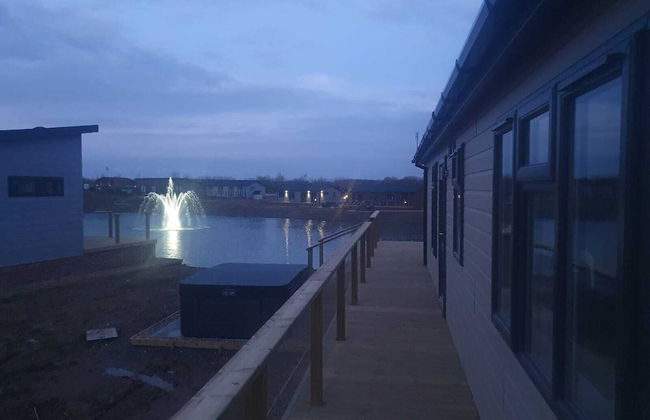 Luxury 2-bed Lodge in Routh, Hottub & Pet Friendly - Foto 16