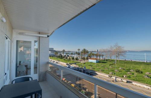 Primera Linea de Playa Samil Costa con Garaje Incluido - Foto 13