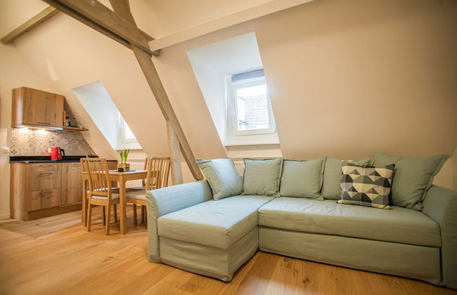 Luxury Suites Riverside Residence - Photo 9