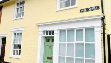 The Yellow cottage on the hill. - Foto 1