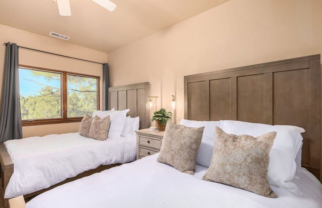 Amberwood Estate w 5 Showers Spa Mtn Views - Photo 27