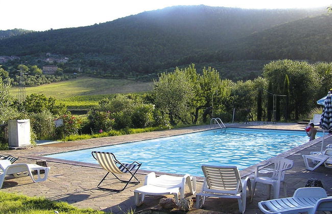 Charming Villa in Tuscany With Pool & Views - Foto 8
