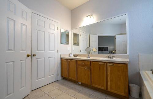 Cozy 4Bd Home Pool & Hot Tub at Trafalgar Resort - Foto 14