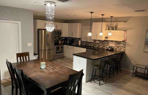 Private Luxe Pool Club Heated Spa - Foto 4