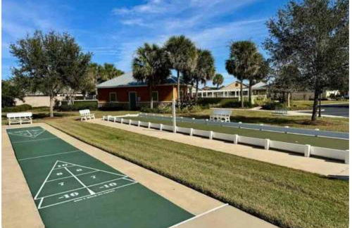 Cozy 2BR in The Villages With BBQ and 4 Seaters Golfcart King Bed - Foto 16