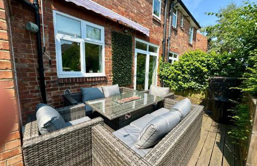 Private All-Weather Hot Tub House, Fire Pit, Free Parking, Near City Centre, Freeman Hospital, Great Transport Links - Foto 50