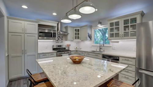 Spacious and Elegant Space with Premium Kitchen that is Ideal for Gathering with Friends and Family - Foto 1, stove, dishwasher