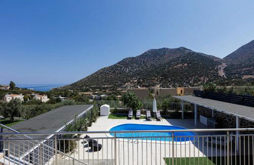 Modern family villa Basilicata Salmostro in Bali w/ Pool & BBQ Area - Foto 12