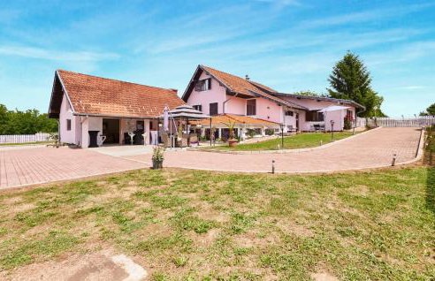 Beautiful Home In Budrovac With Wi-Fi - Foto 2