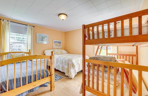 Lake Champlain Family Retreat with Deck and Yard - Foto 15