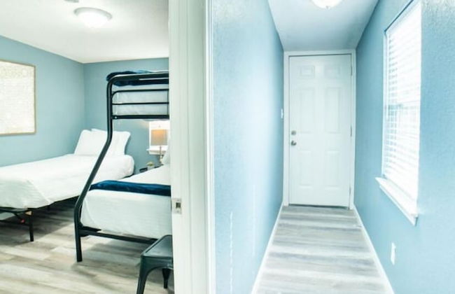 Fascinating 2BR 1BA Near Festive DT and Riverwalk - Foto 30