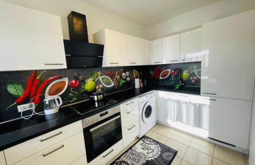 Modern & Elegant 2-Room Apartment - Foto 14