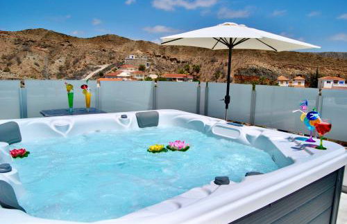 Big Villa Tauro with Private Heated Saltwater Pool & Jacuzzi & BBQ & Game Room & Arcade Games - Foto 10