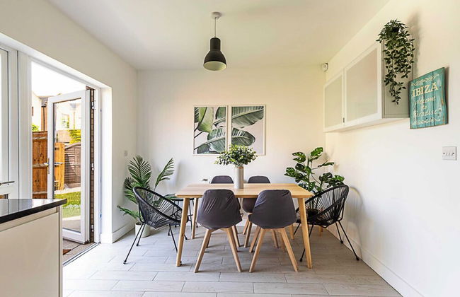 Semi-detached House With Modern Bespoke Interior - Foto 21