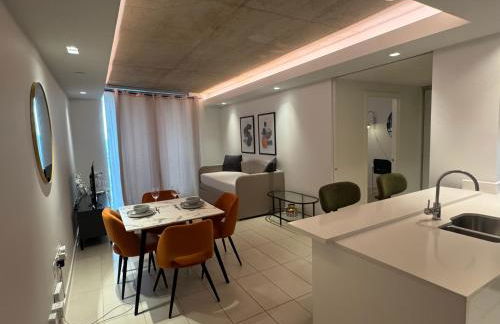 High Floor Modern 1BR Stunning Views Balcony AC Free Parking - Foto 33