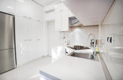 BlueDahlia Apartment - 4-min Walk to Main Station - Zagreb Donji grad - Photo 17
