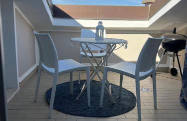 Attico vista mare con parcheggio privato - Foto 3