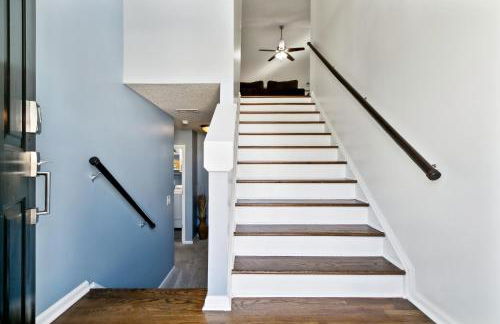 Modern 6BR Haven with Playroom, Gym & Deck! home - Photo 26