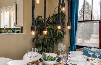 10 Mins To The Big House and Sleeps Up To 10 Guests - Foto 26