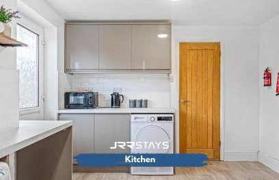 JRR STAYS WV12 3 bedroom, and Wi-Fi - Foto 2