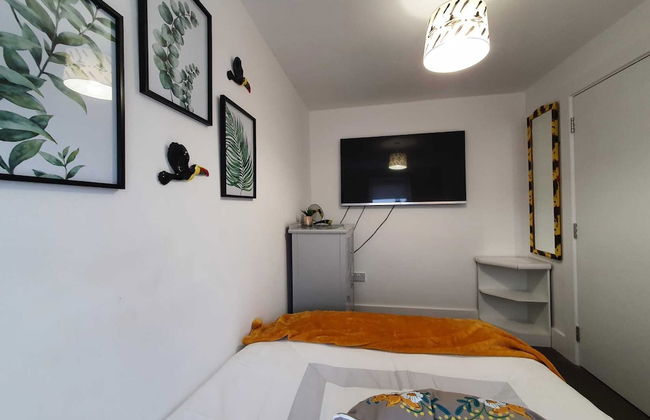 Riverdale House - 4 Bedrooms - Photo 13