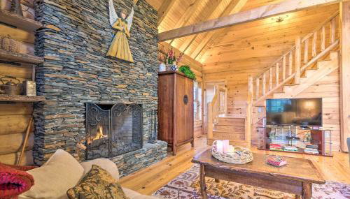 Family Friendly! Linville Cabin with Wraparound Deck - Foto 5