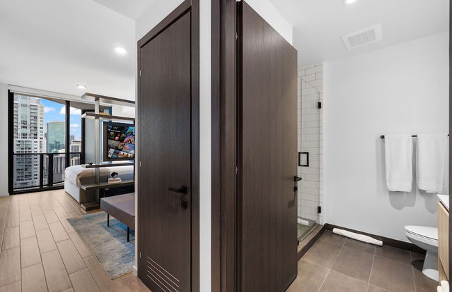 Luxury Studio Panoramic Outlook - Photo 17