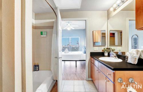 Space for 8 Near Downtown Easy Walk to UT Campus - Foto 17