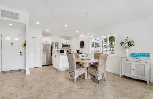 PGA National Getaway Cozy Club Cottage - Foto 33