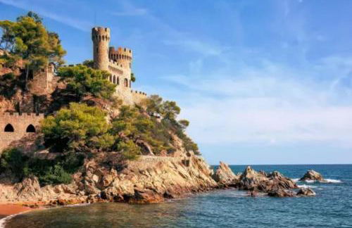 Costa Suite Beach, Pool and Parking - Foto 16