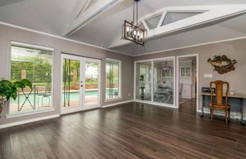 Quite Executive Home in Prestigious Neighborhood - Foto 8