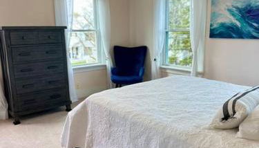 Colonels Quarters - Photo 3