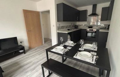 2BR Apartment with Sofa bed I Prime Town Centre Location I Gold St D-Lux, Modern Amenities, Walk to Train, Bus Stations, Shops & Cafés I Leisure and Business Stays Welcome - Foto 4