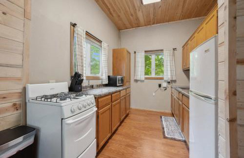 Hatch Lake Tiny House - Get Up North Retreats - Foto 11