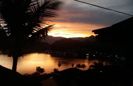 Excelente casa em Angra dos Reis condomínio com praia e piscina. - Foto 10