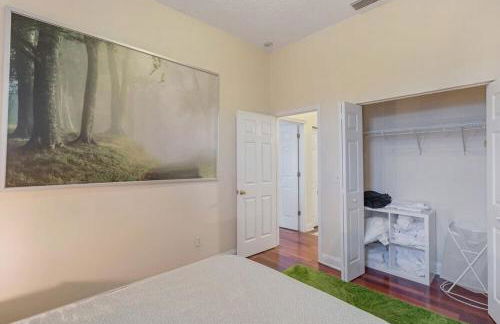LT Stay Discounts! Cozy 2 BR Apt - Pet Friendly! - Foto 14