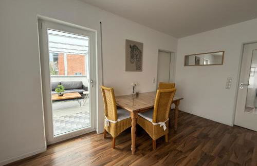 100qm-3 Room-Free Privat Parking-WIFI-SN Apartment - Foto 9