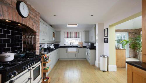 Entire three bed house in wigginton, York - Foto 4