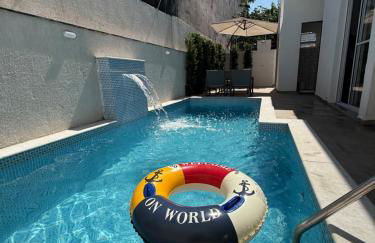 Casa com piscina, 700M da praia - Foto 2