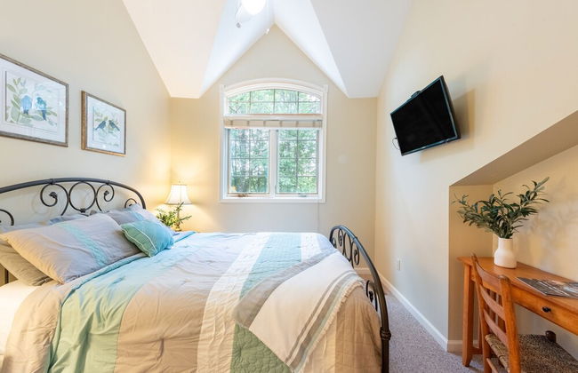 Highland Hideaway by Avantstay Group Poconos Retreat w Patio Game Room - Foto 30