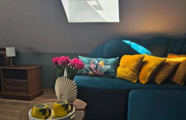 DOM w JESIONACH Brajniki - działka 1 HEKTAR - Photo 1