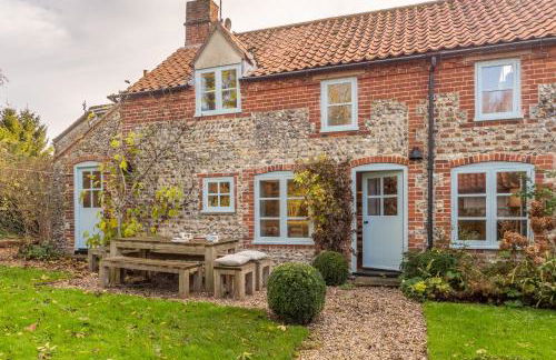 Field Row - Photo 45