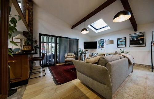 Private Luxury Open-Plan Barn Conversion - Photo 4