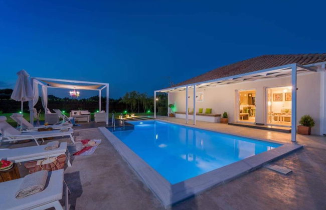 Madini Luxury Villa With Private Swimming Pool - Foto 17