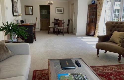 Exclusive 2 Bedroom Apartment with Summer House and Hot Tub - Foto 3