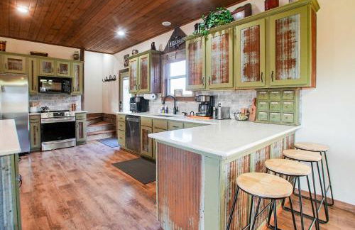 15 Mins to U of A - Pool & Hot Tub - Foto 25