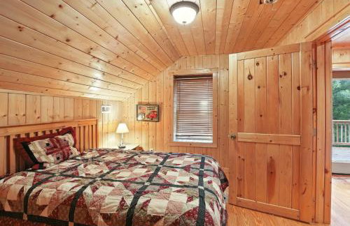 Secluded Mountain Retreat with Stunning Views home - Photo 6