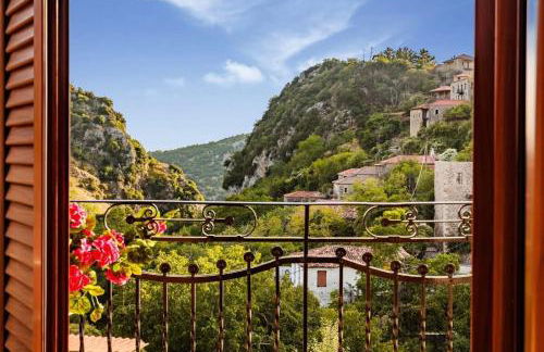 Stemnitsa Stone Residence - Cosy Mountain Escape - Photo 4