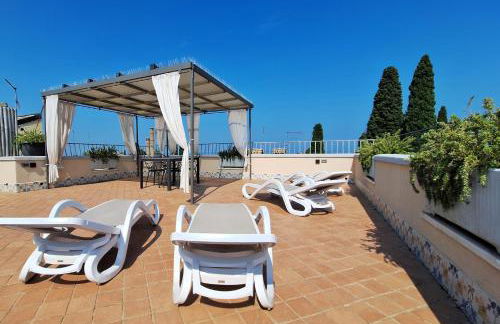 Attico Deluxe Vista Lago - Al Glicine Apartments - Foto 6